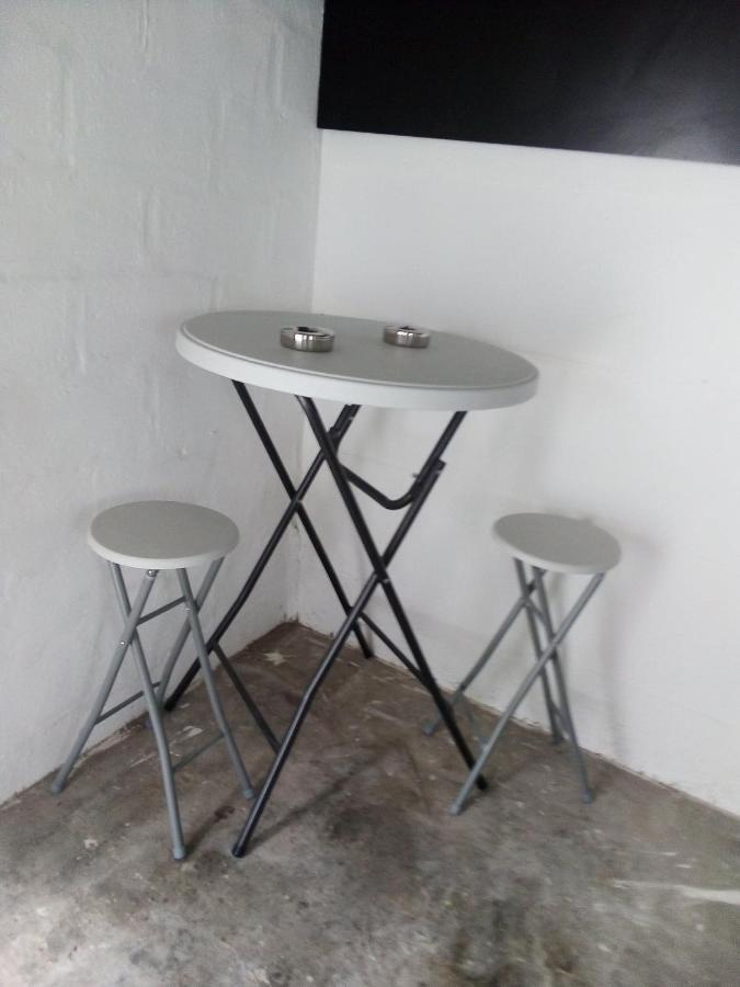 Agréable maison avec cour à 10min de Liège Herstal Esterno foto
